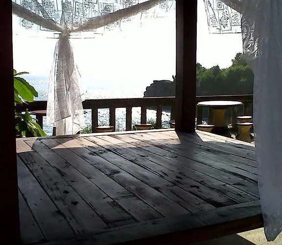Dodol Cliff Sunset Guest house Nusa Lembongan (Bali)